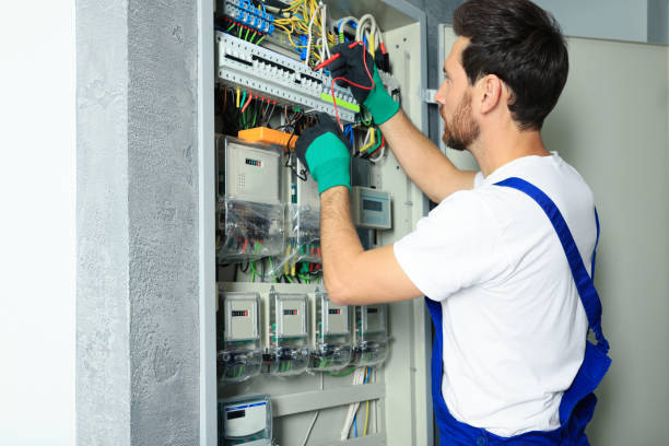 Best Circuit Breaker Repair  in Holly Ridge, NC